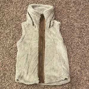 Women’s medium Fuzzy tan and Brown Vest